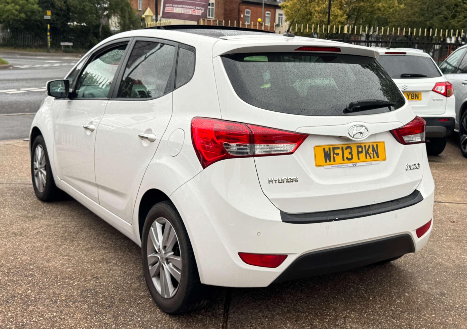 Hyundai Ix20 view 6