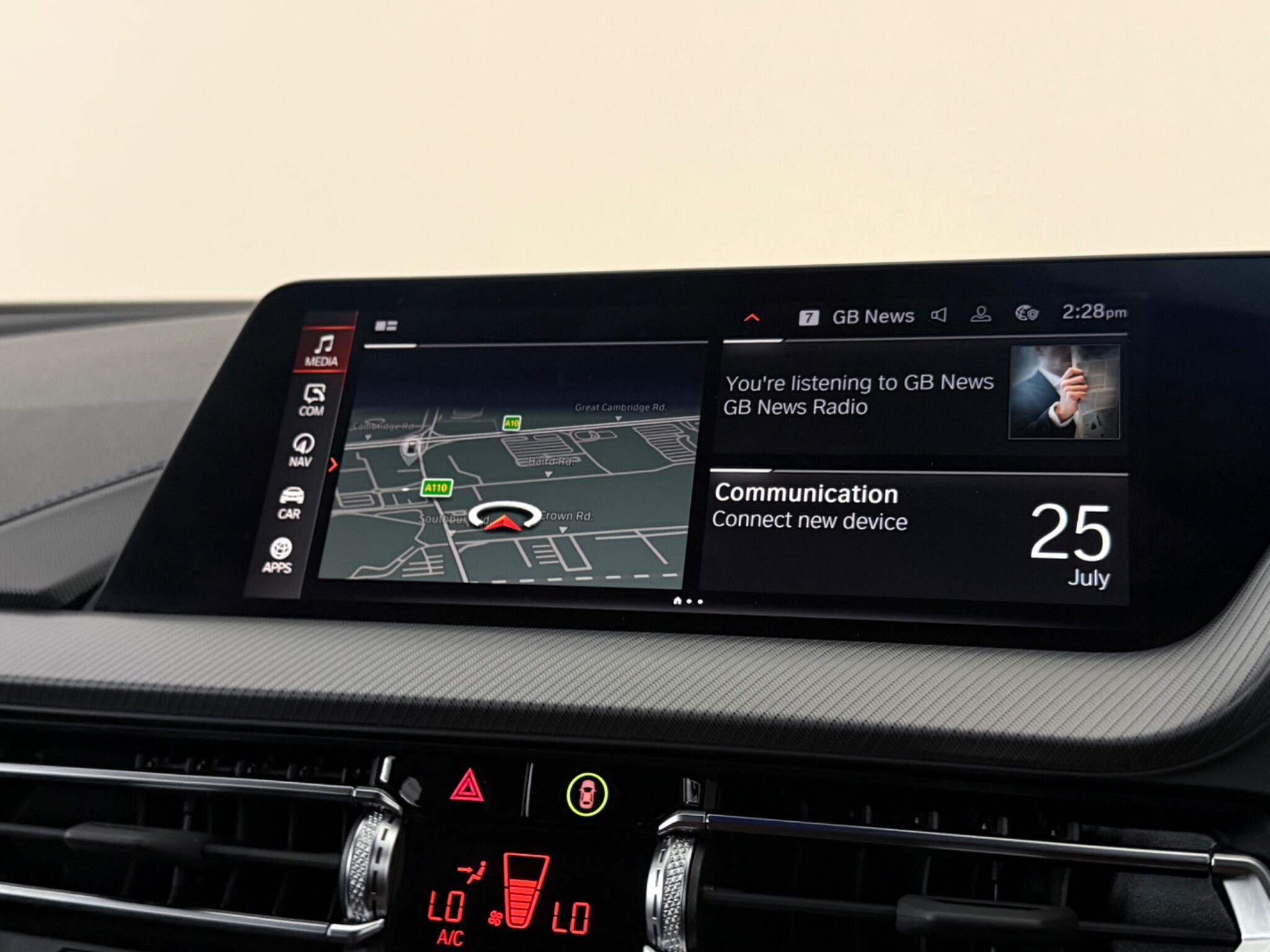 BMW 1 Series view 21