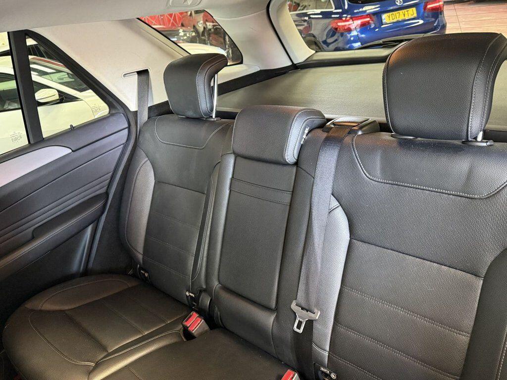 Mercedes-Benz Gle view 57