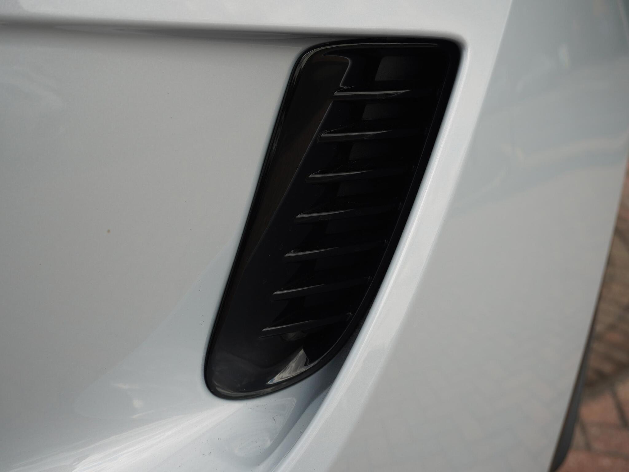 Porsche Macan view 45