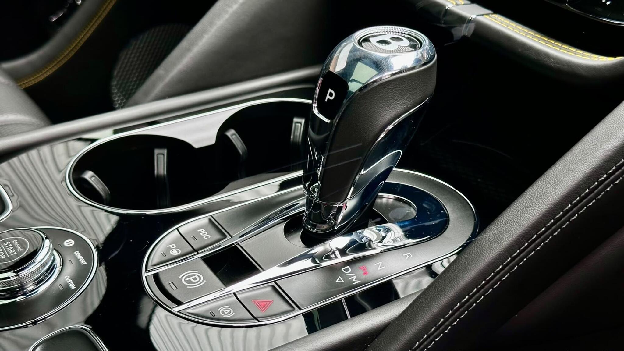 Bentley Bentayga view 65
