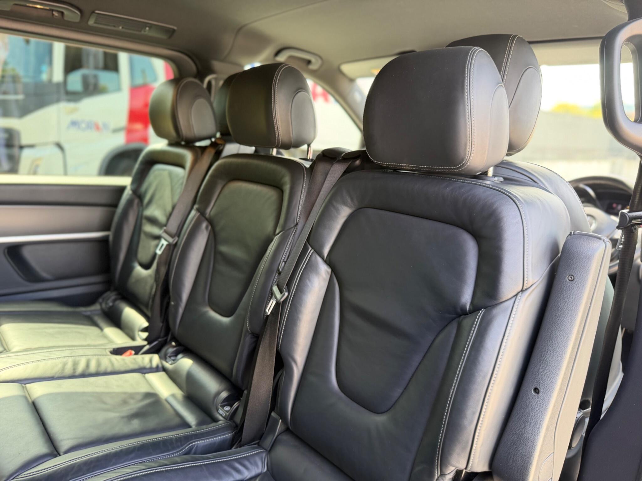 Mercedes-Benz V-Class view 21
