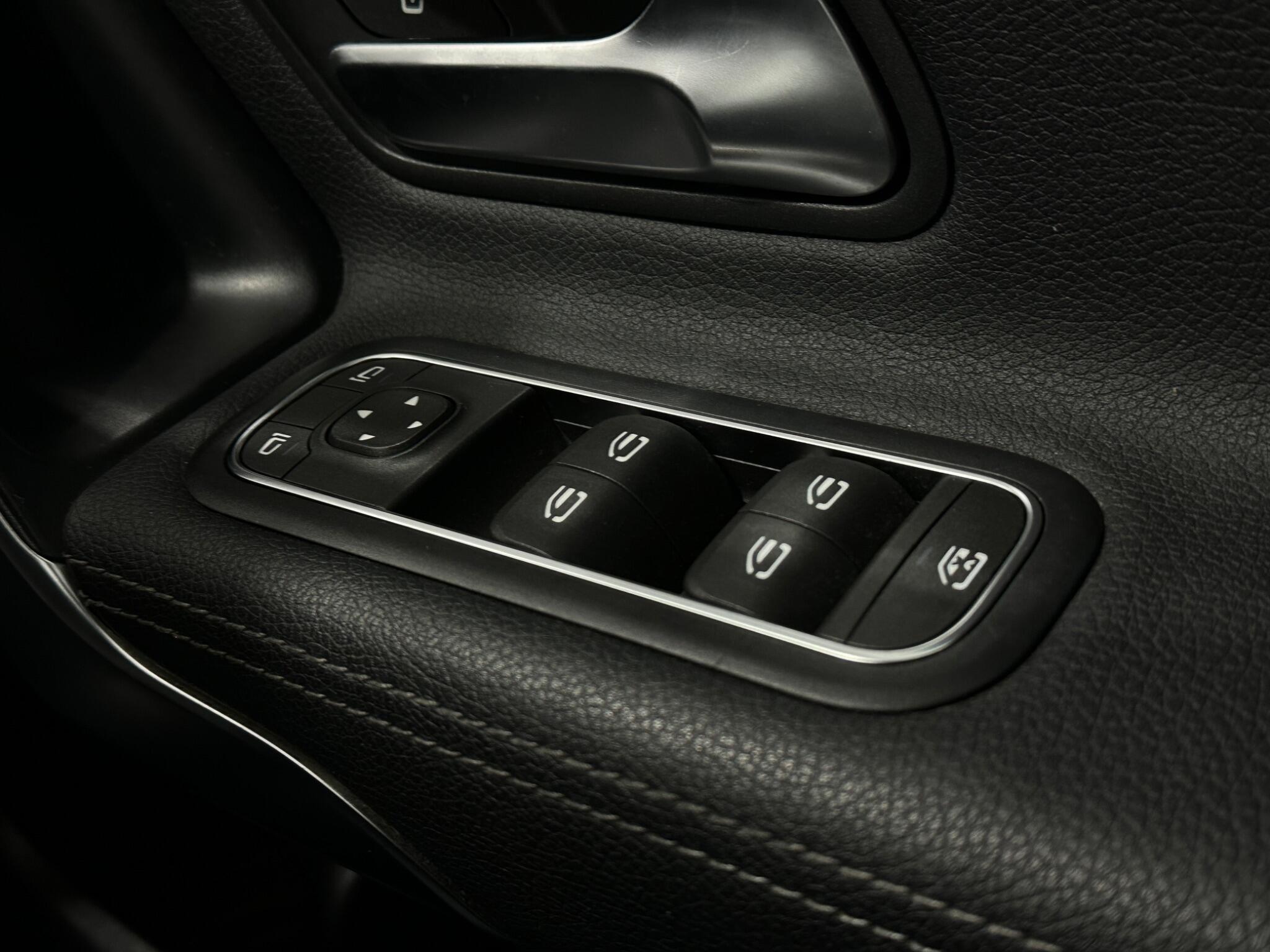 Mercedes-Benz A Class view 17