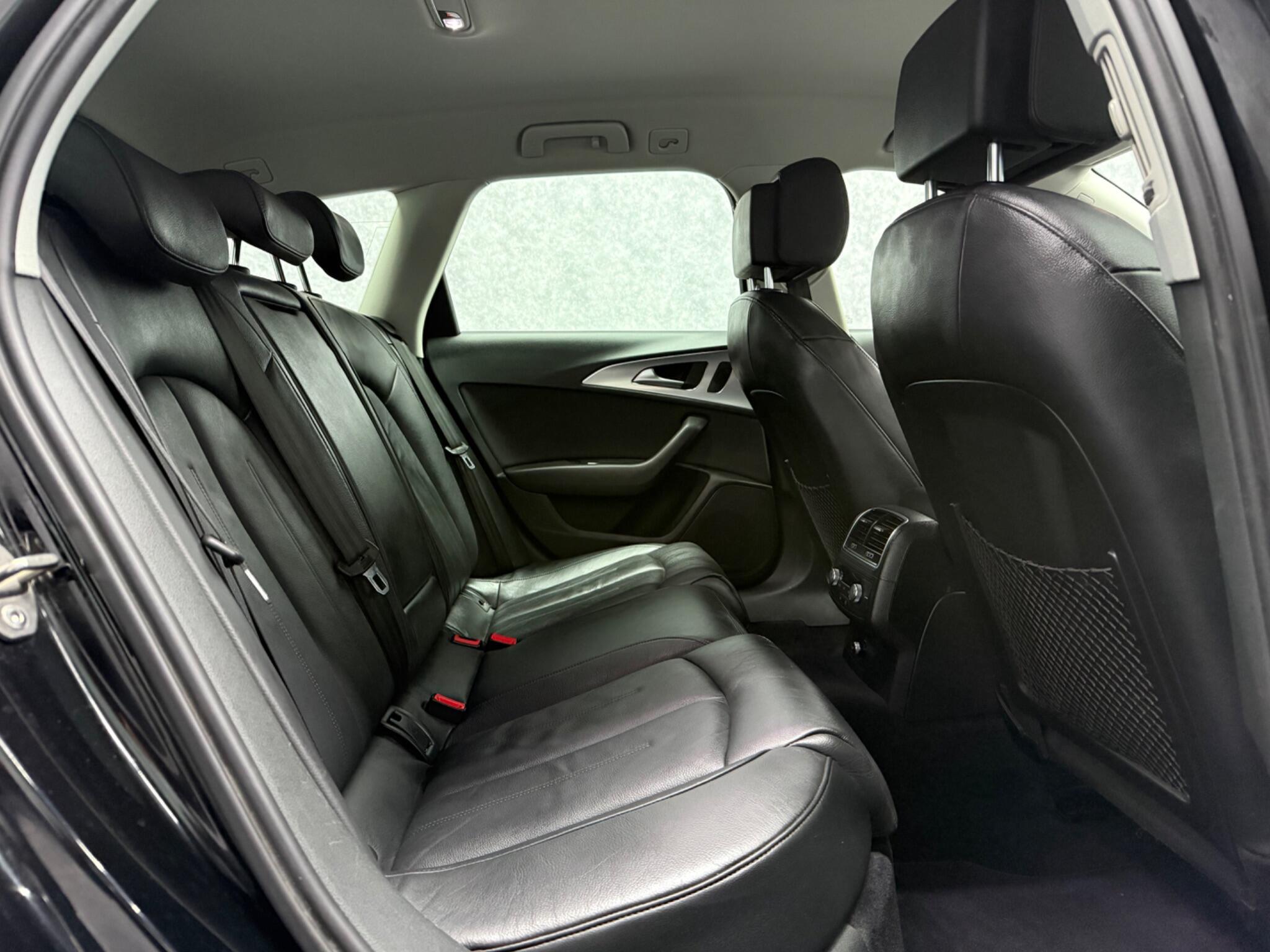 Audi A6 Avant view 8