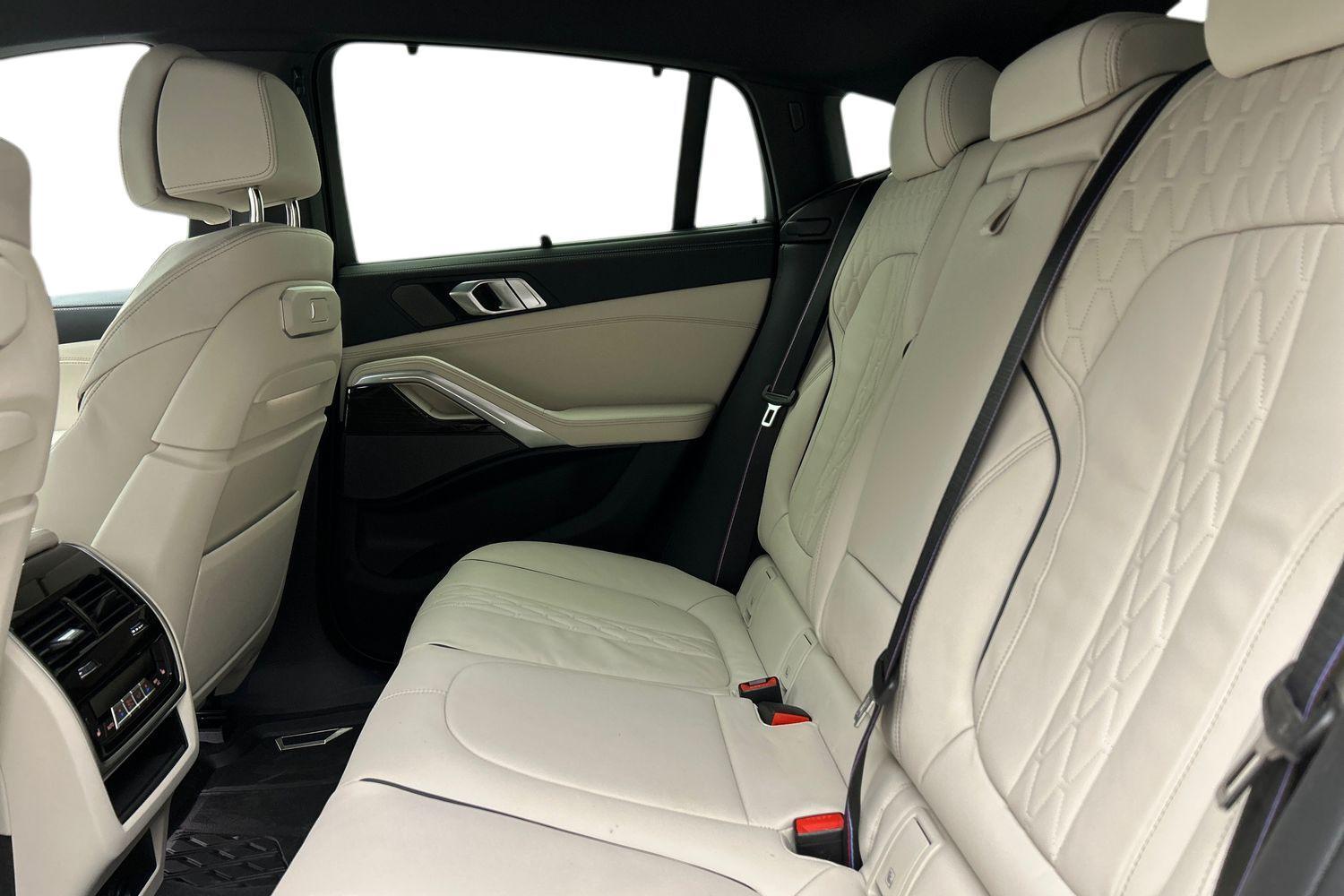 BMW X6 view 13