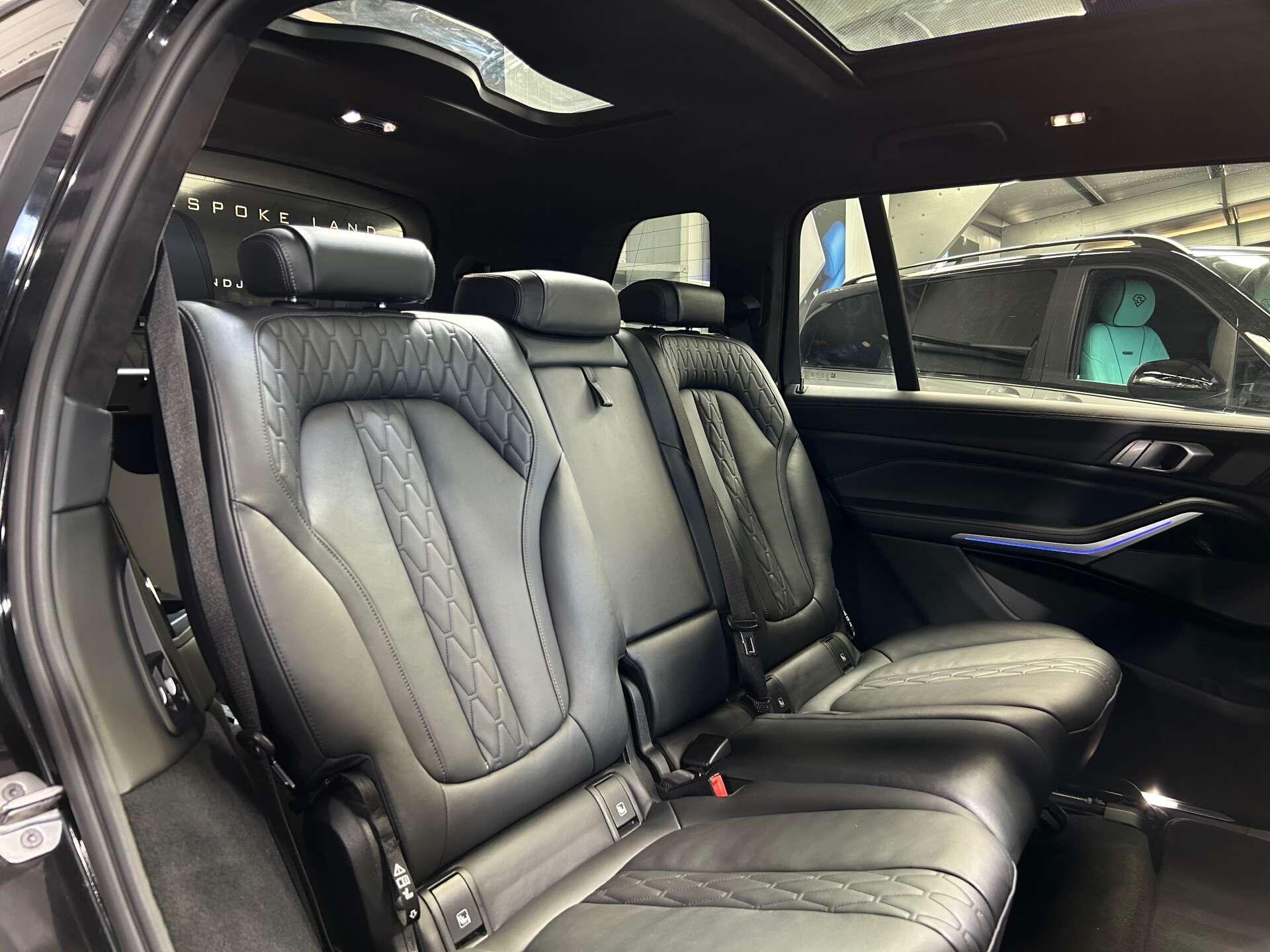 BMW X7 view 35