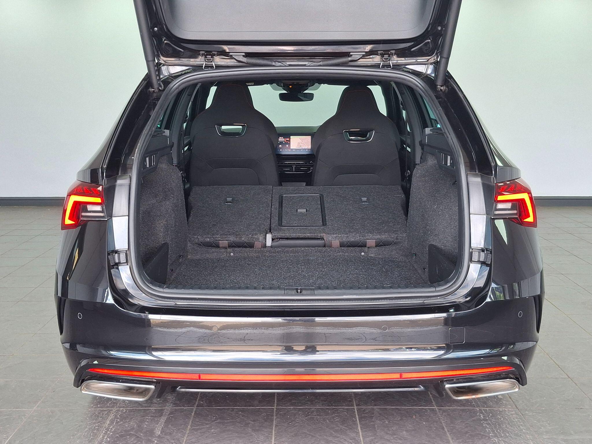 Skoda Octavia view 21