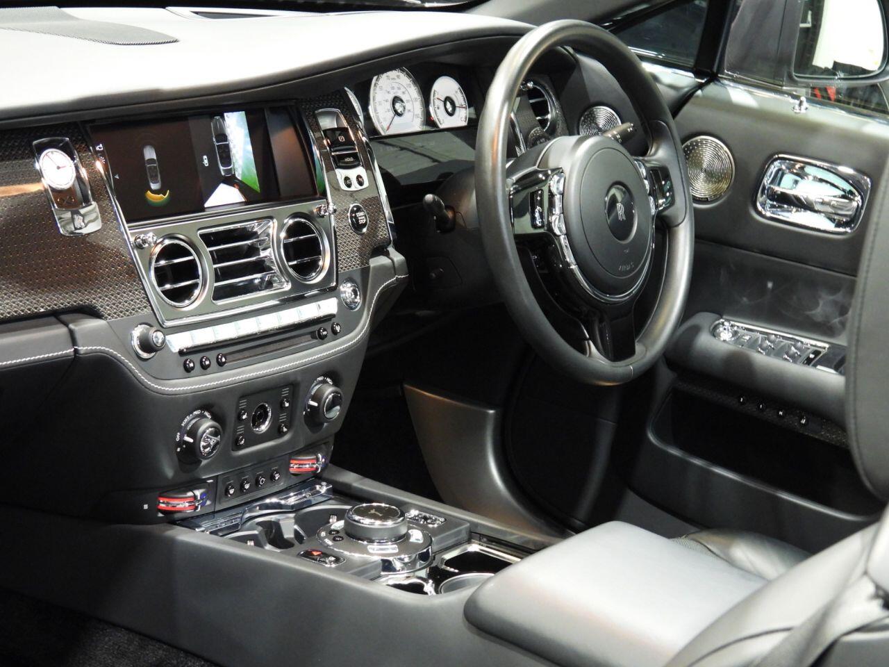 Rolls-Royce Dawn view 37