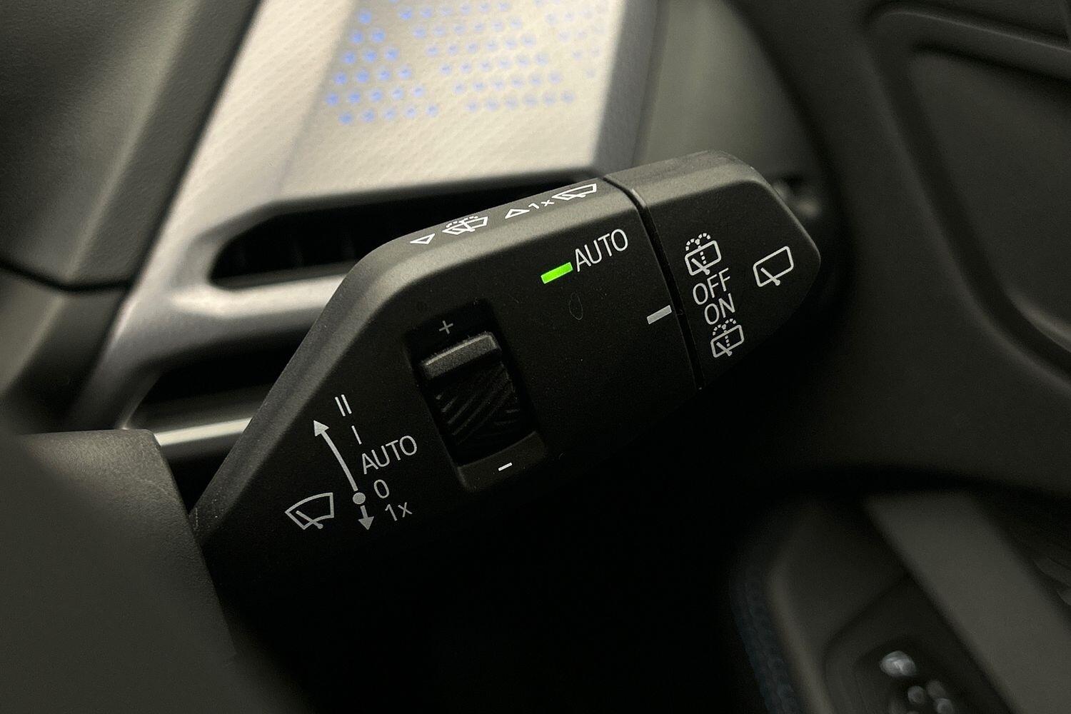 BMW 1 Series view 30