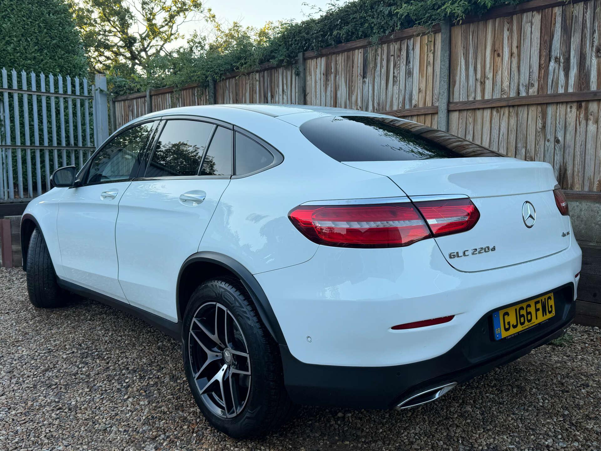 Mercedes-Benz GLC view 8