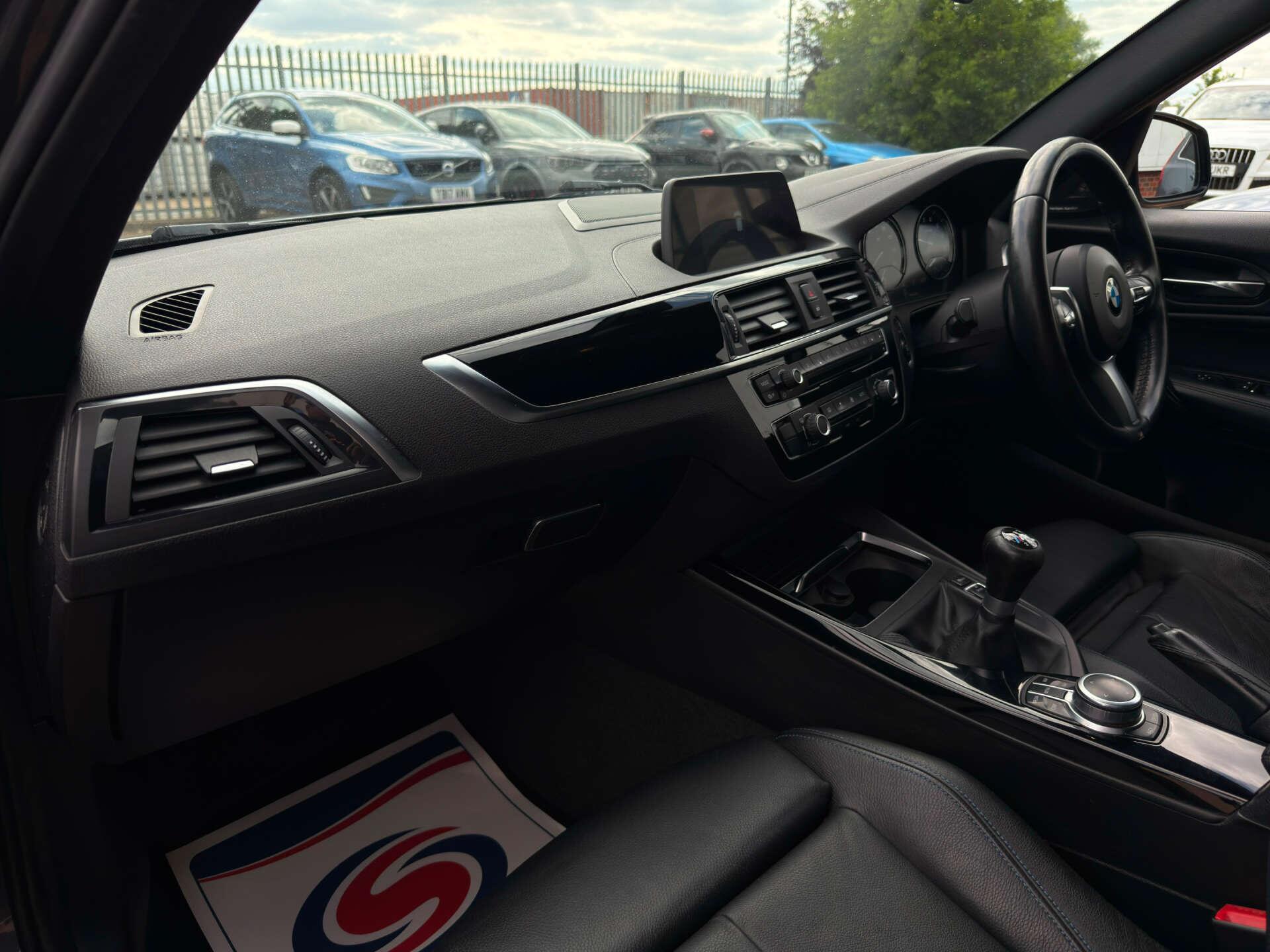 BMW 1 Series view 41