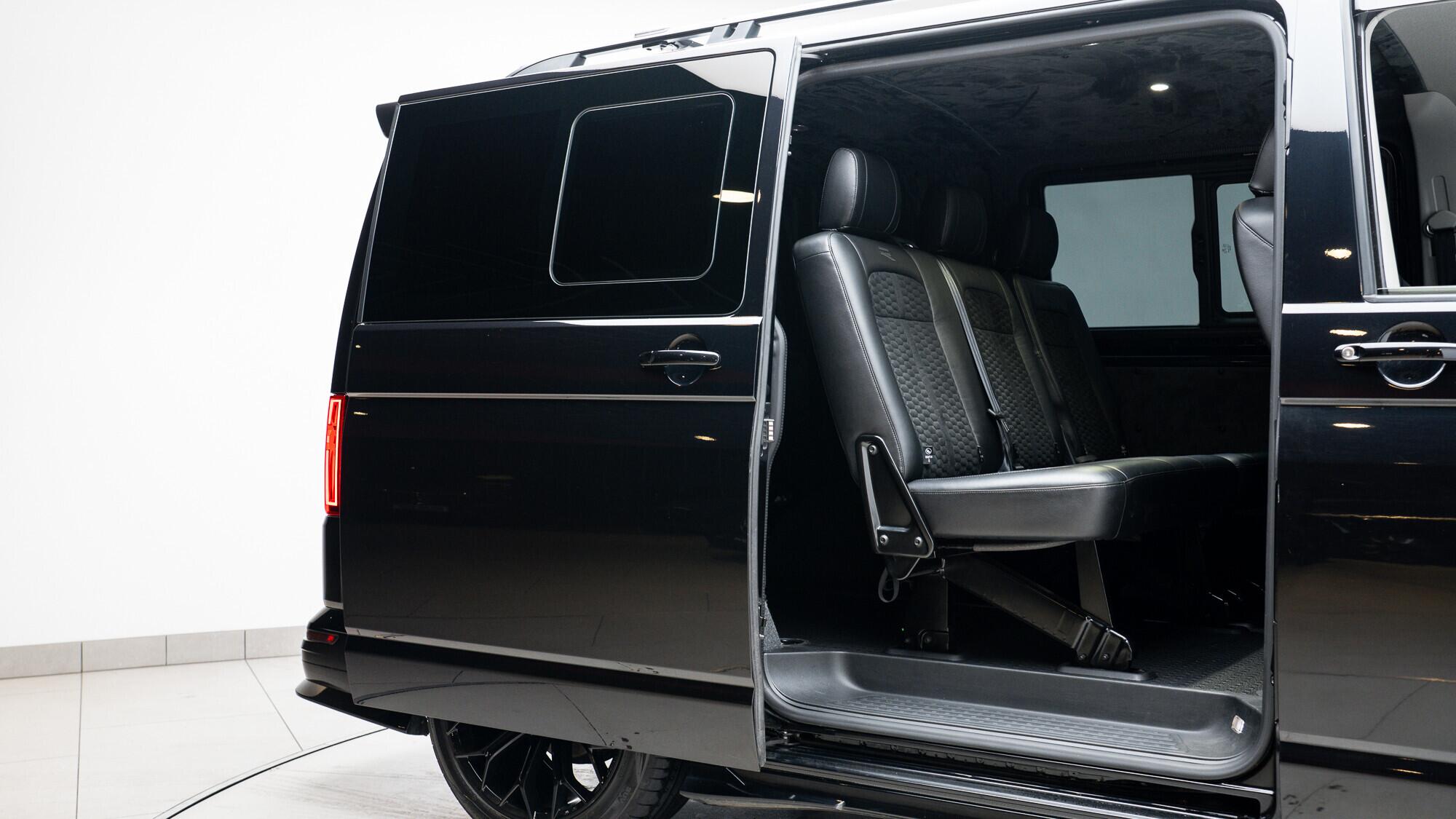 Volkswagen Transporter view 21