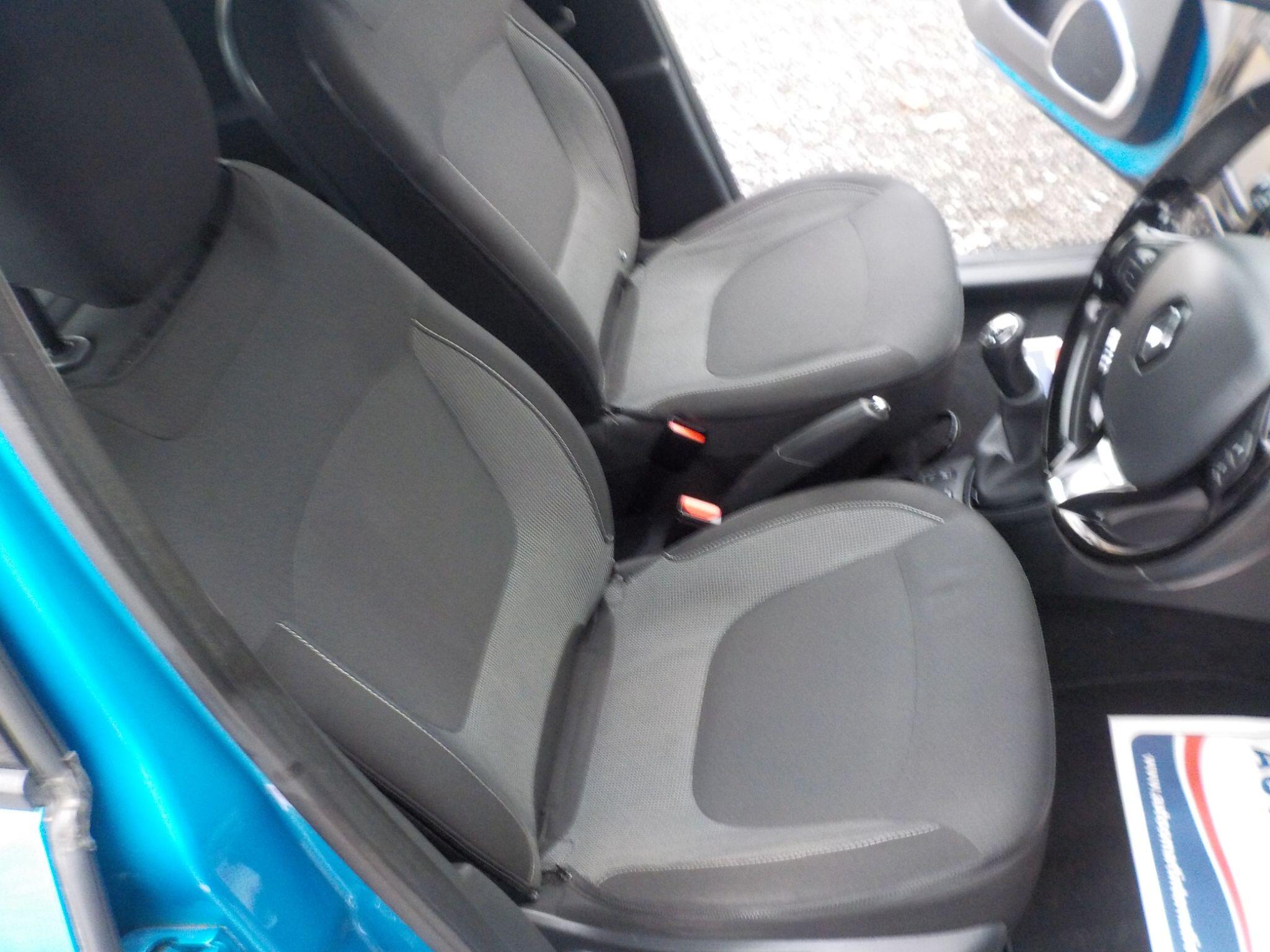 Renault Captur 1.5 dCi ENERGY Dynamique MediaNav Euro 5 (s/s) 5dr