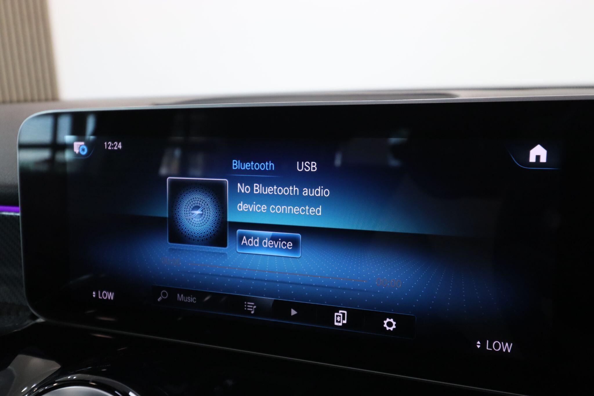 Mercedes-Benz GLB view 30