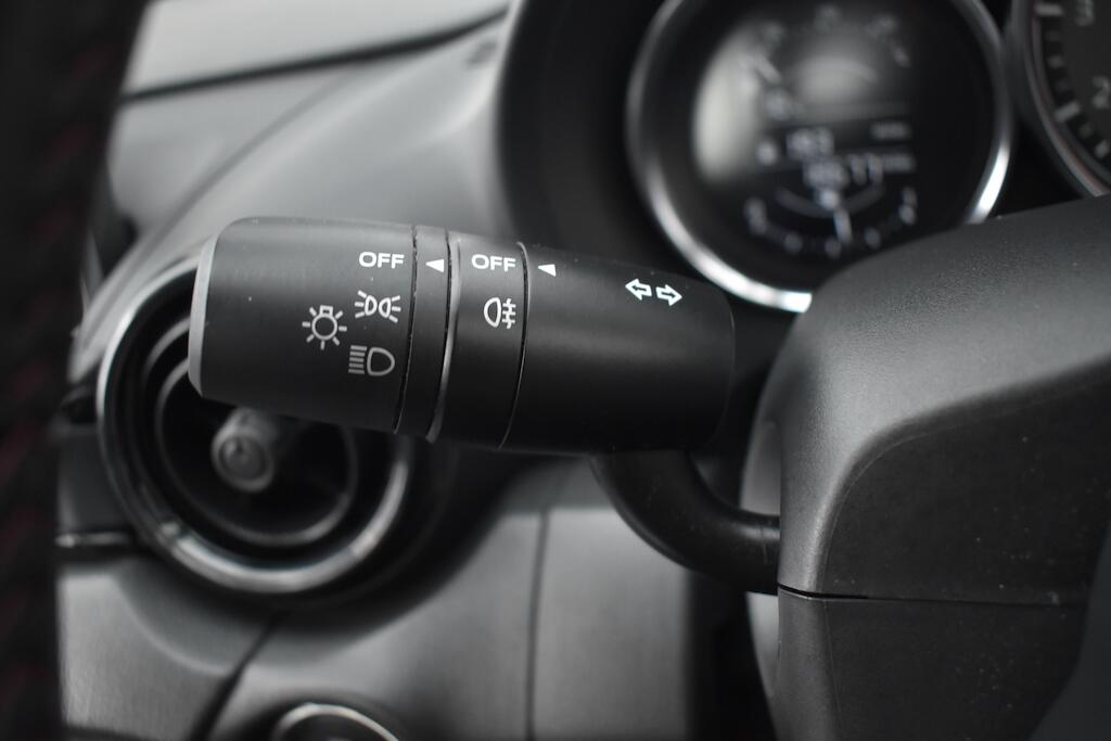 Mazda MX-5 view 34