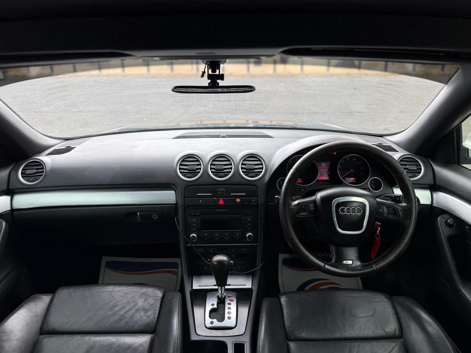 Audi A4 view 22