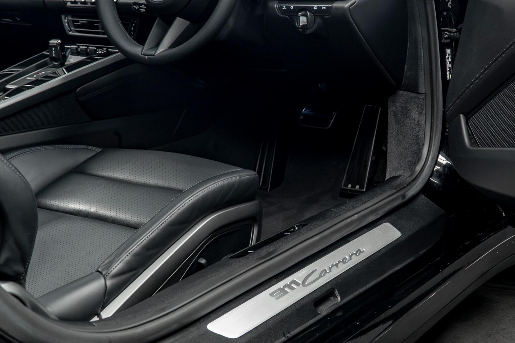 Porsche 911 view 42