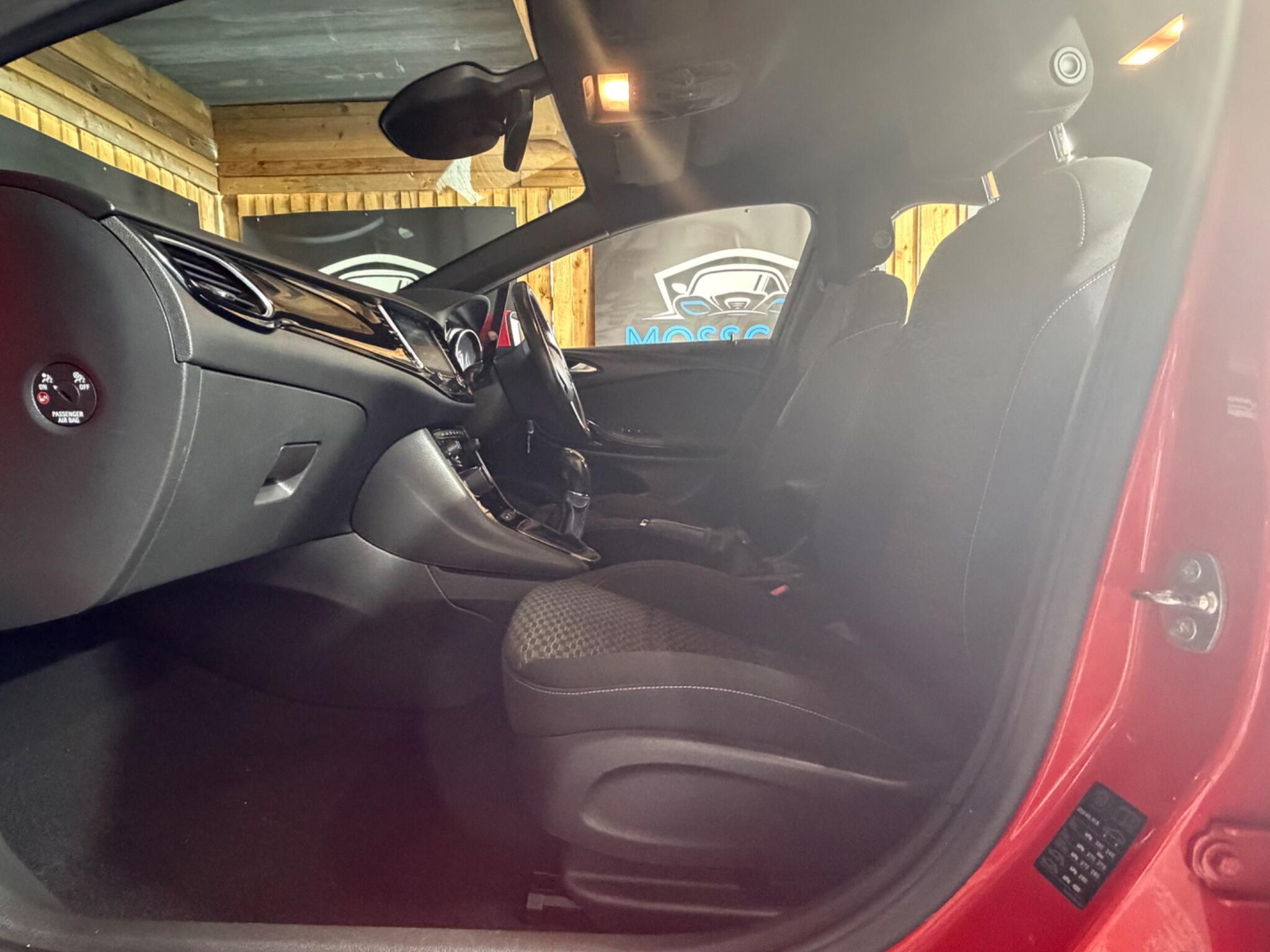 Vauxhall Astra view 37