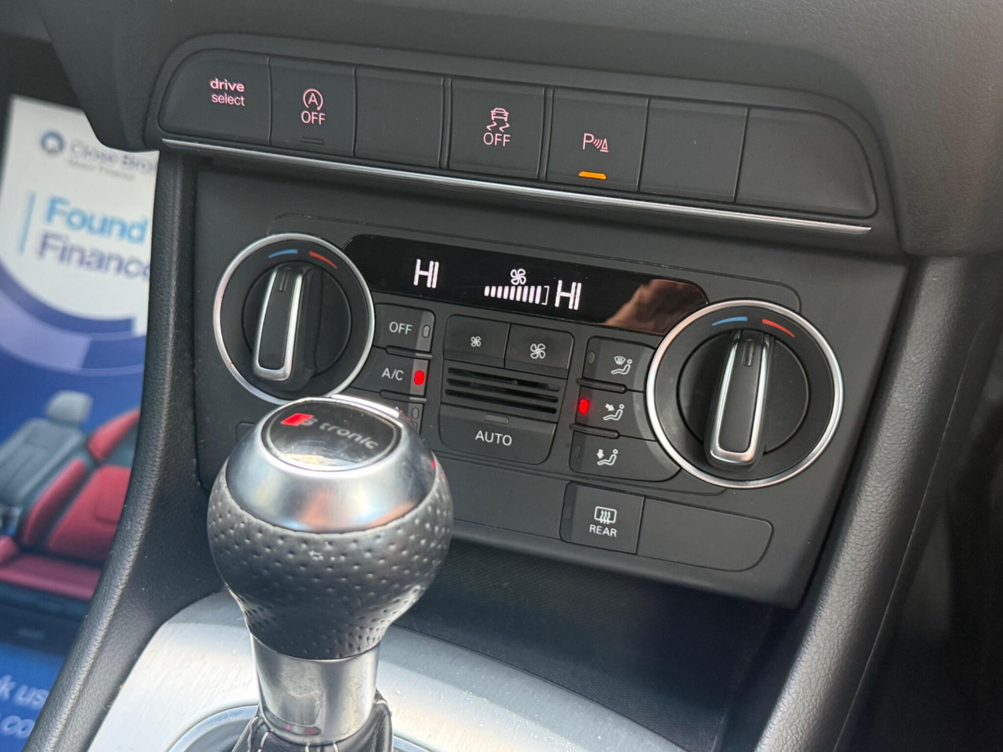 Audi Q3 view 30