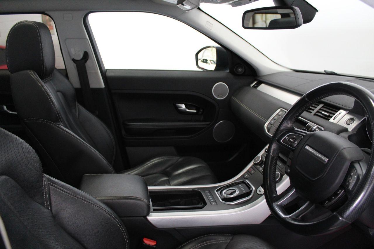 Land Rover Range Rover Evoque view 32