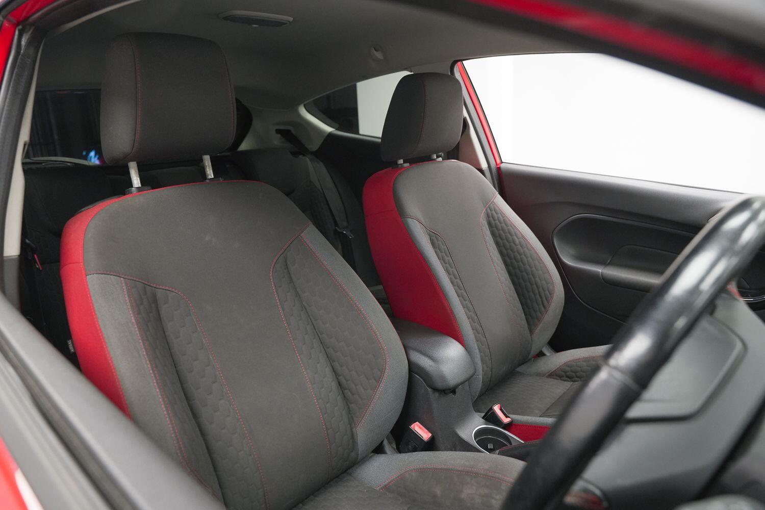 Ford Fiesta view 8