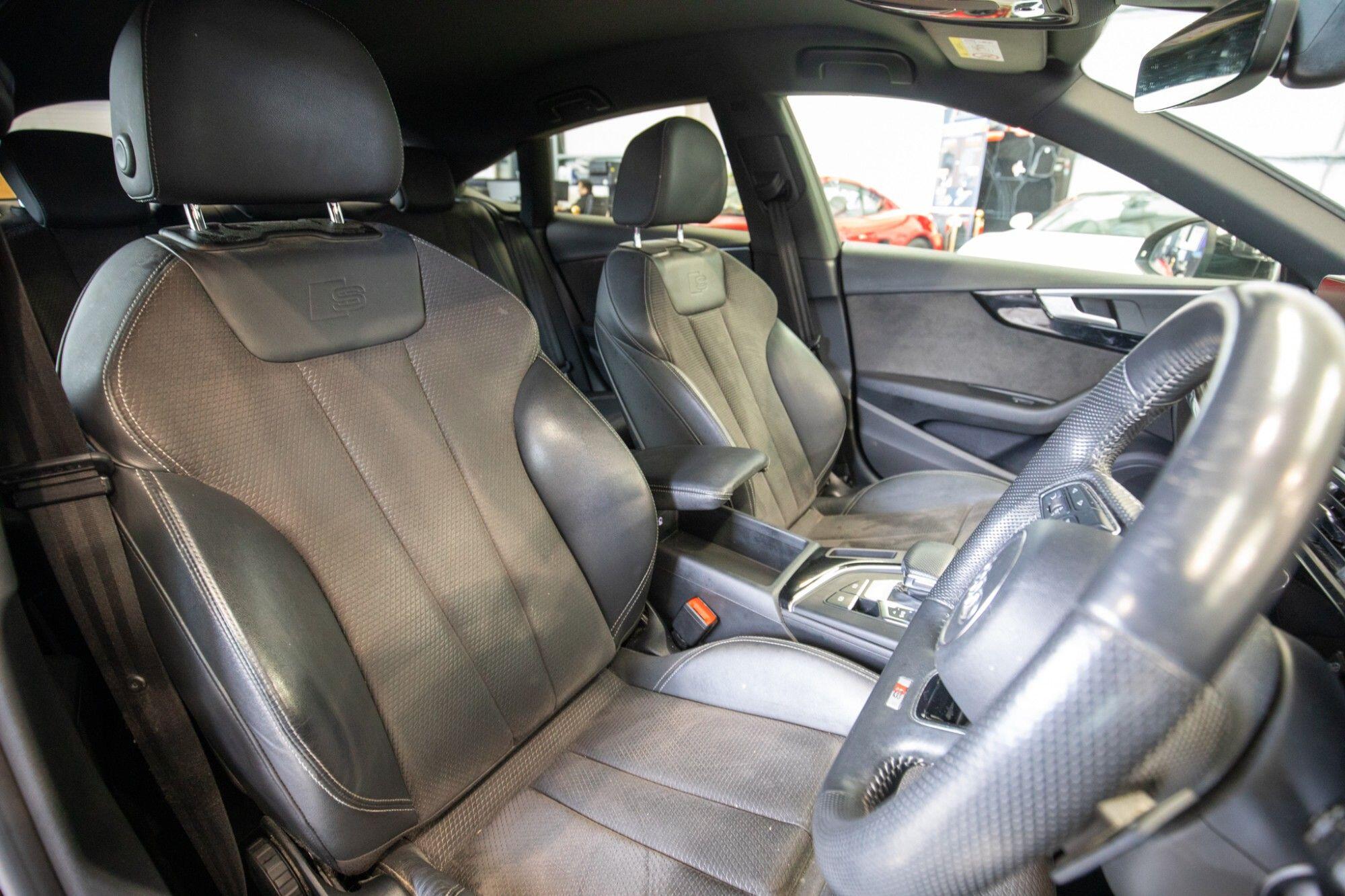 Audi A5 view 18