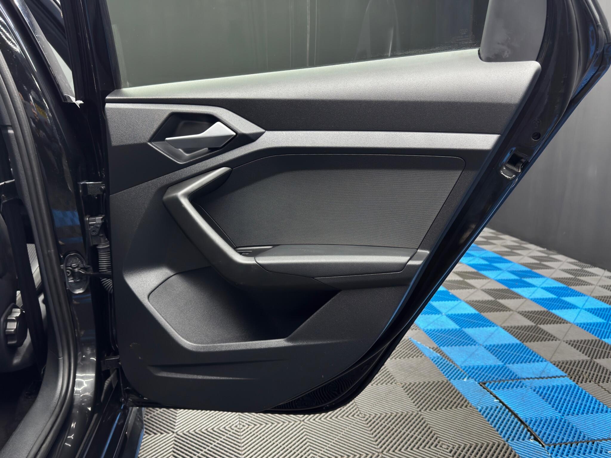 Audi A1 view 40