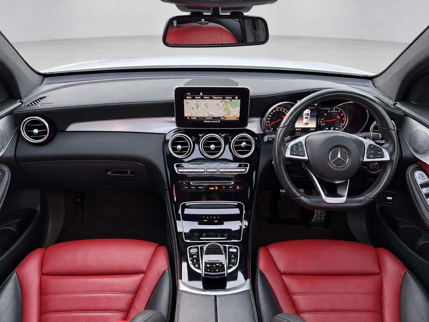 Mercedes-Benz GLC view 26