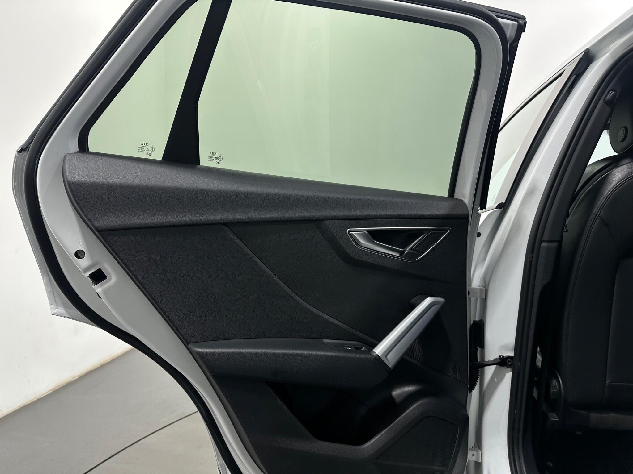 Audi Q2 view 37