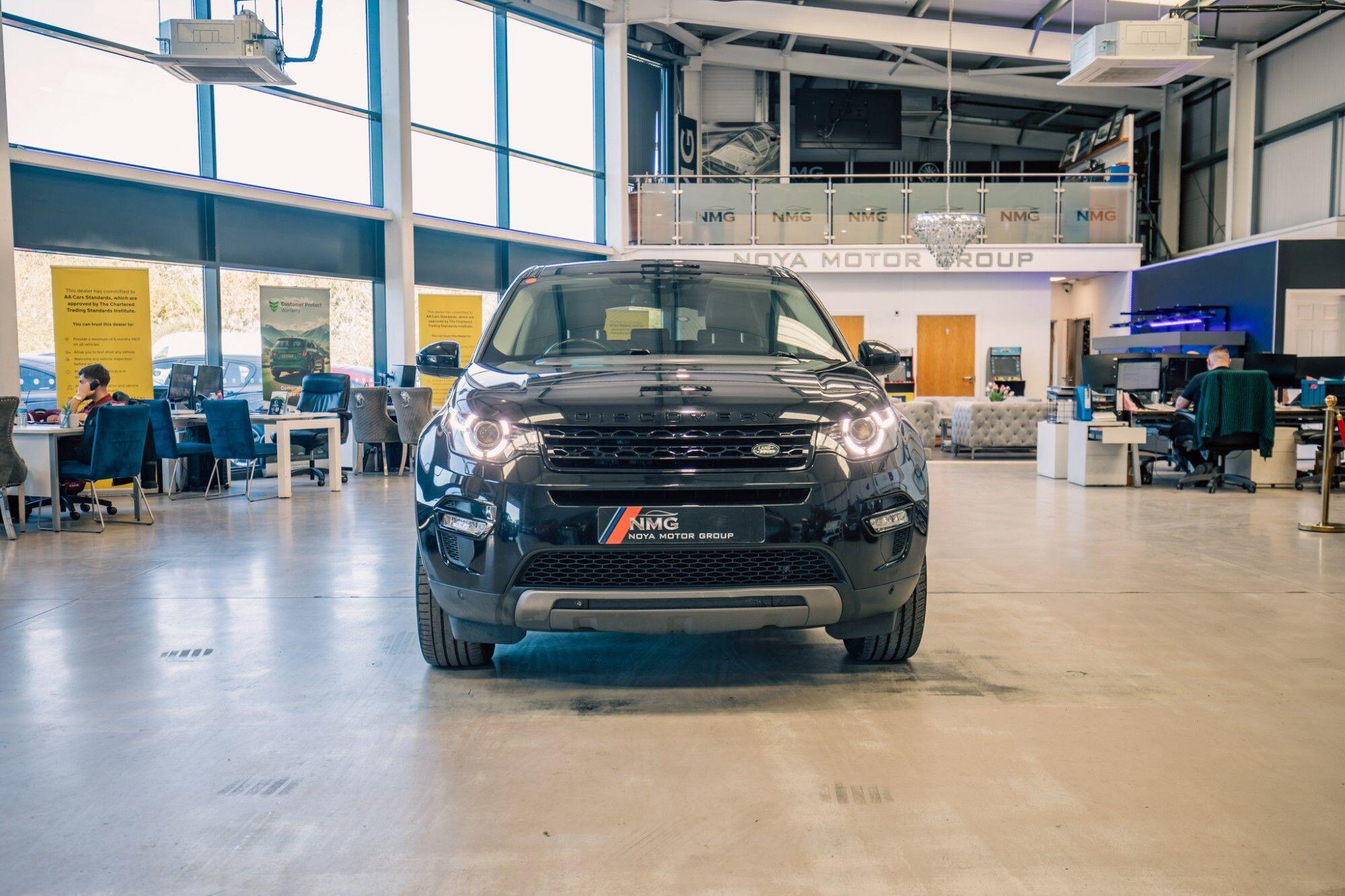 Land Rover Discovery Sport view 23
