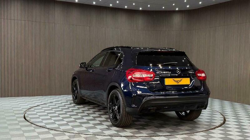 Mercedes-Benz GLA view 47