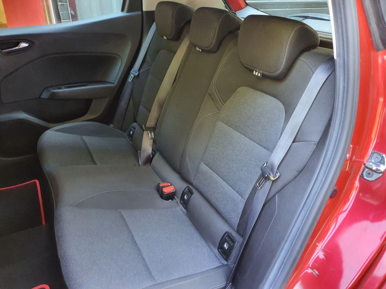 Renault Clio view 23