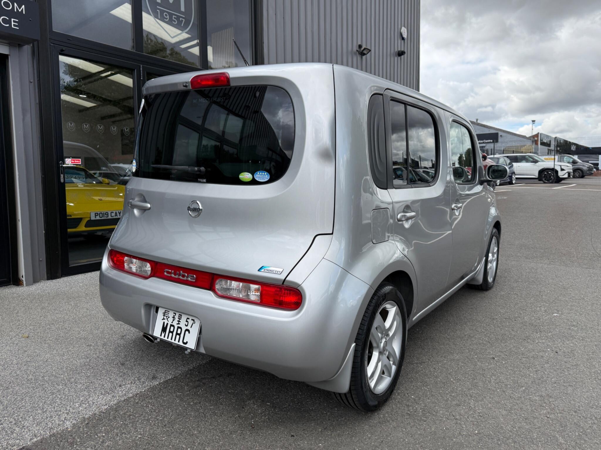 Nissan Cube view 11