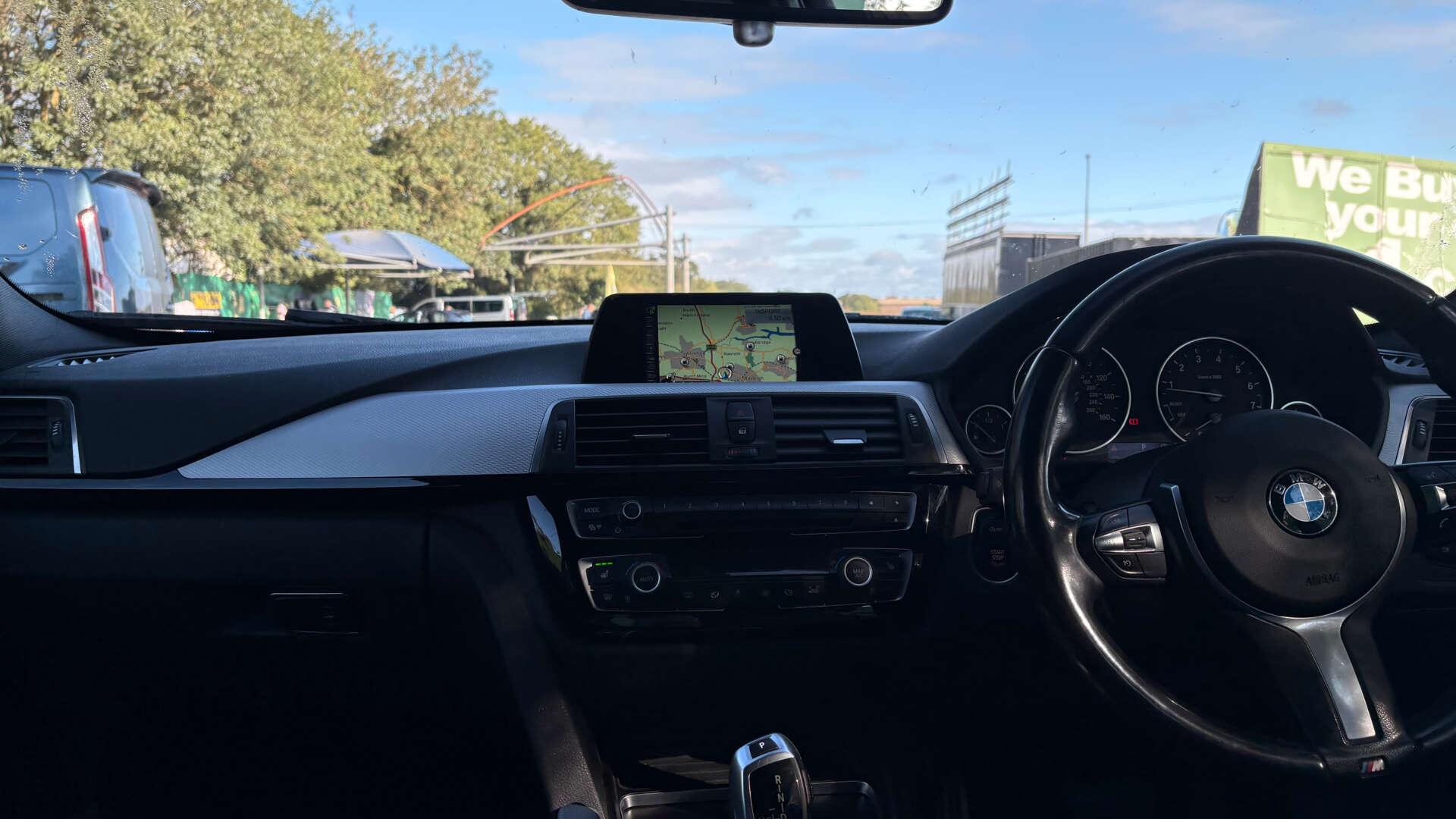 BMW 3 Series view 34
