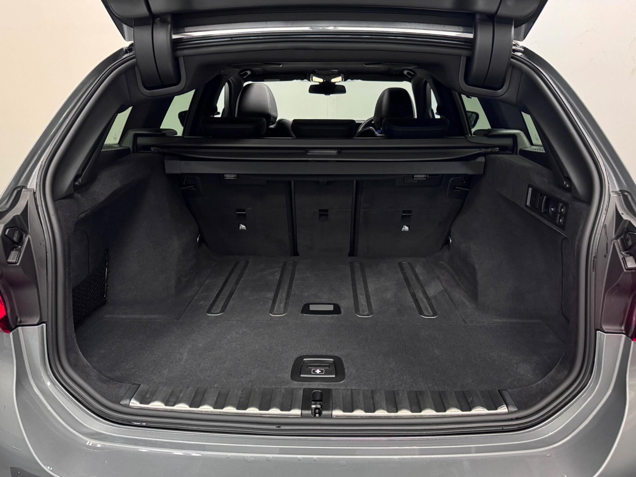BMW 3 Series view 7