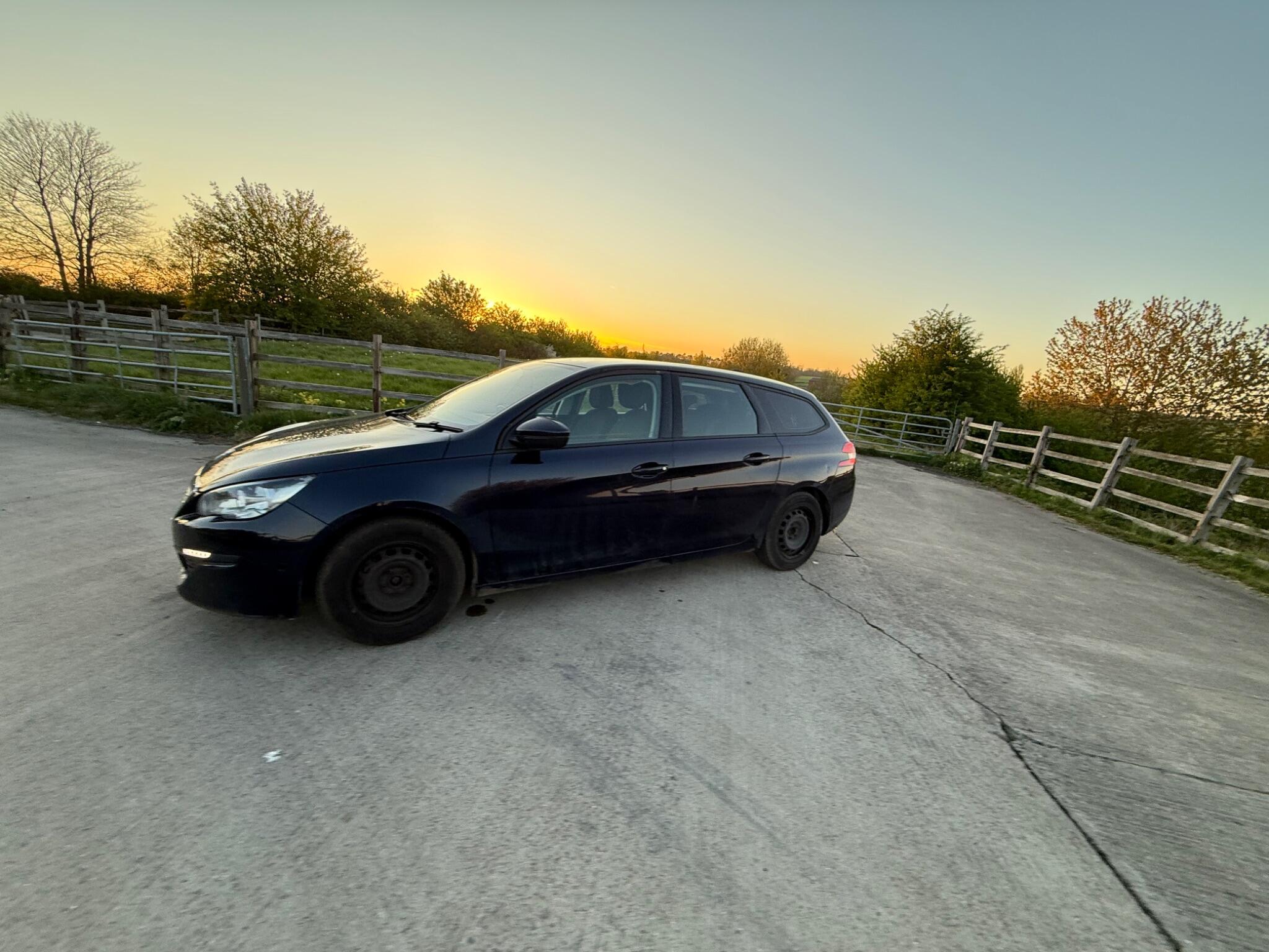 Peugeot 308 SW 1.6 BlueHDi Access Euro 6 (s/s) 5dr — photo 12 of 84