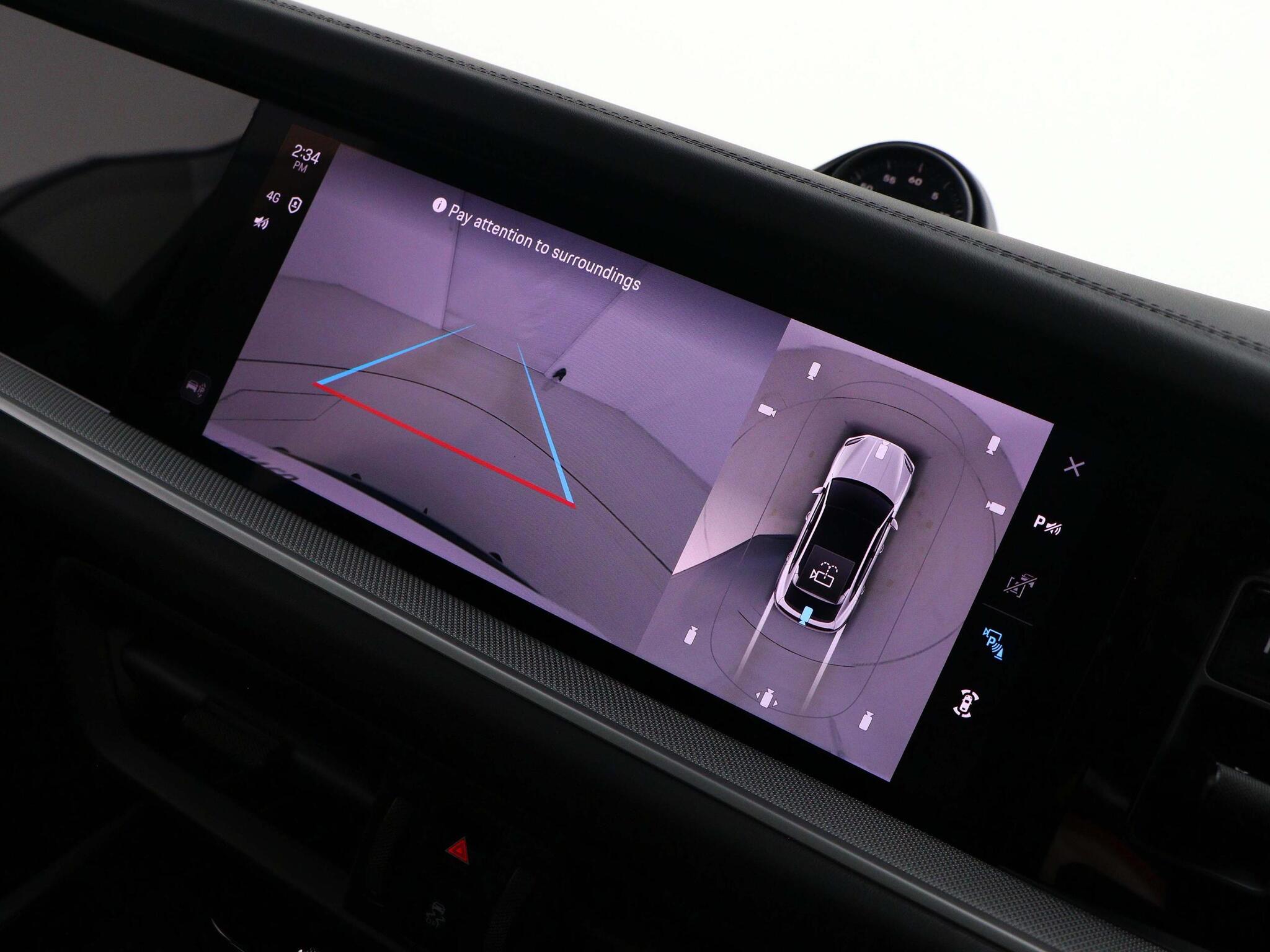 Porsche Cayenne view 40