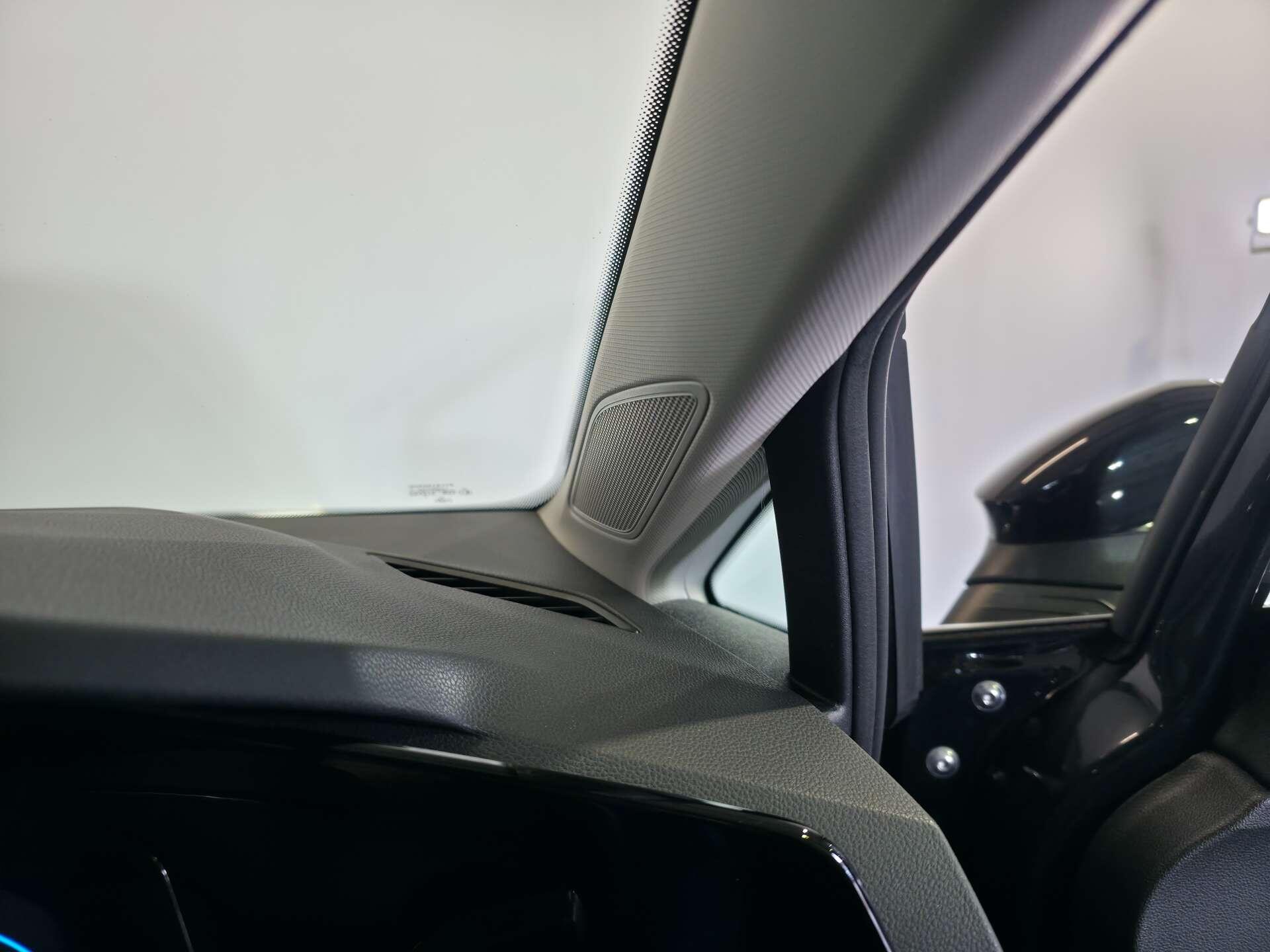Volkswagen Golf view 26
