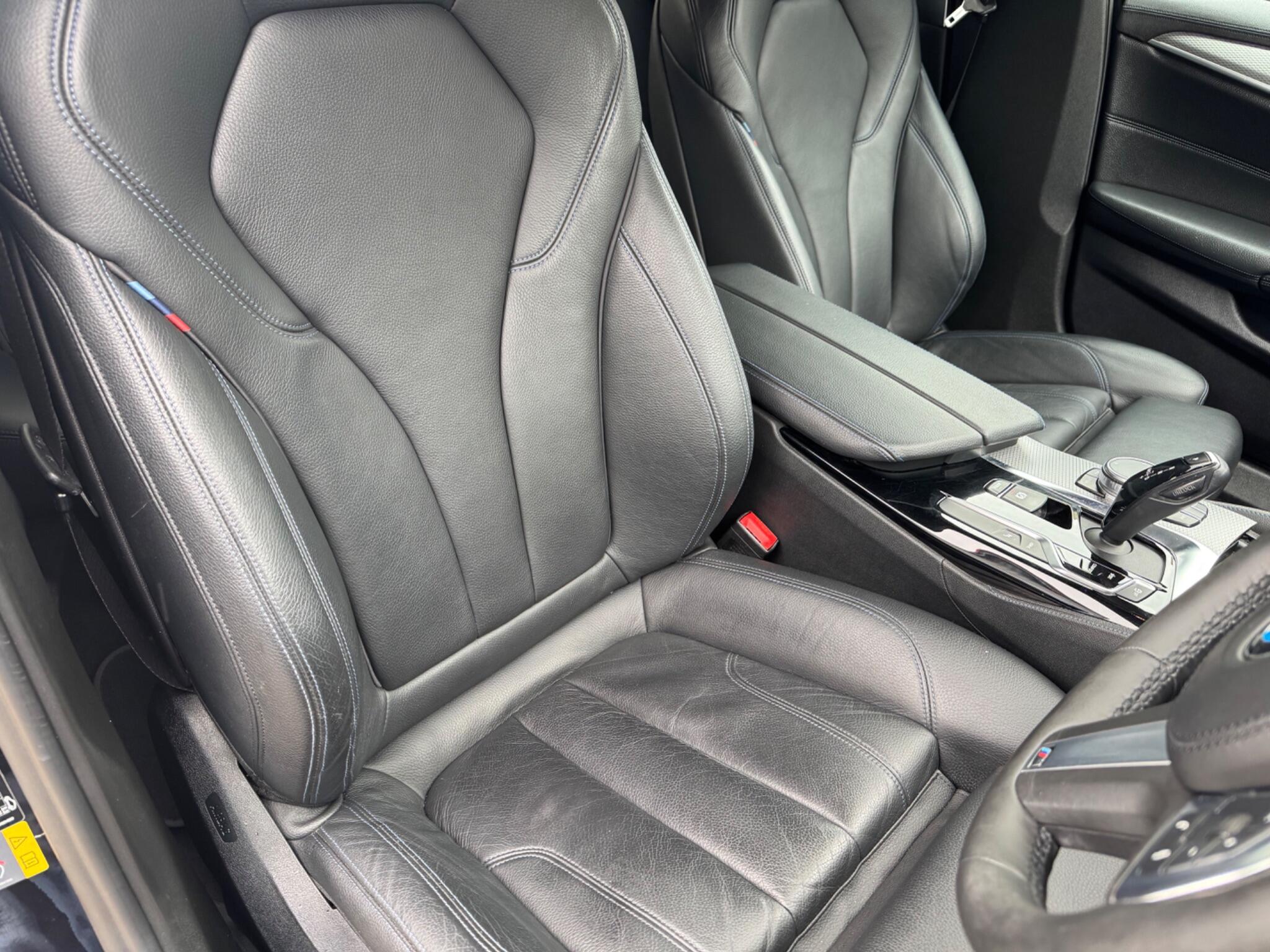 BMW 5 Series view 11