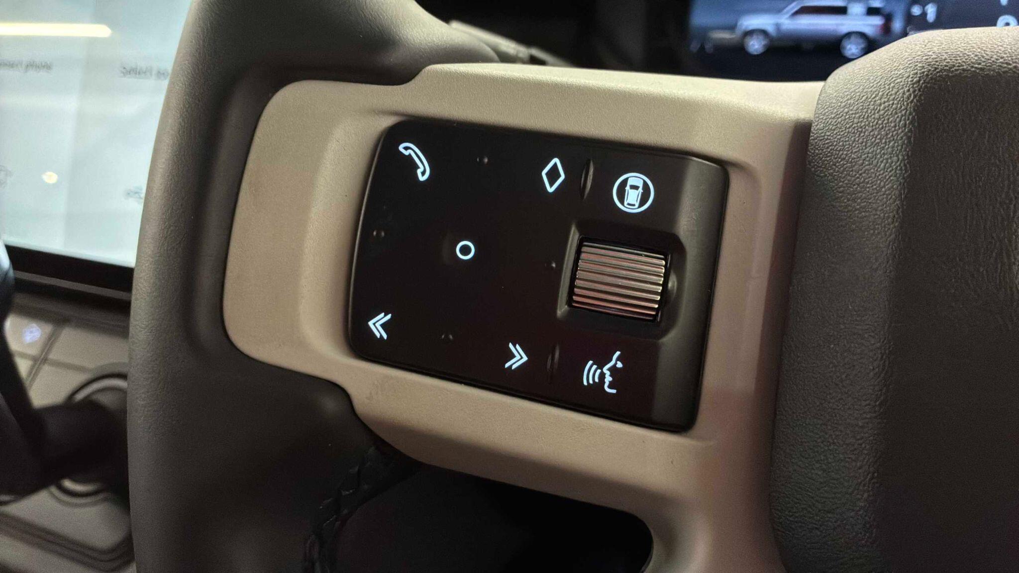 Land Rover Defender view 50