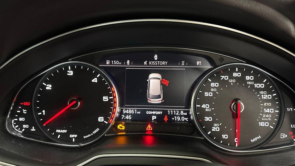 Audi Q7 view 9