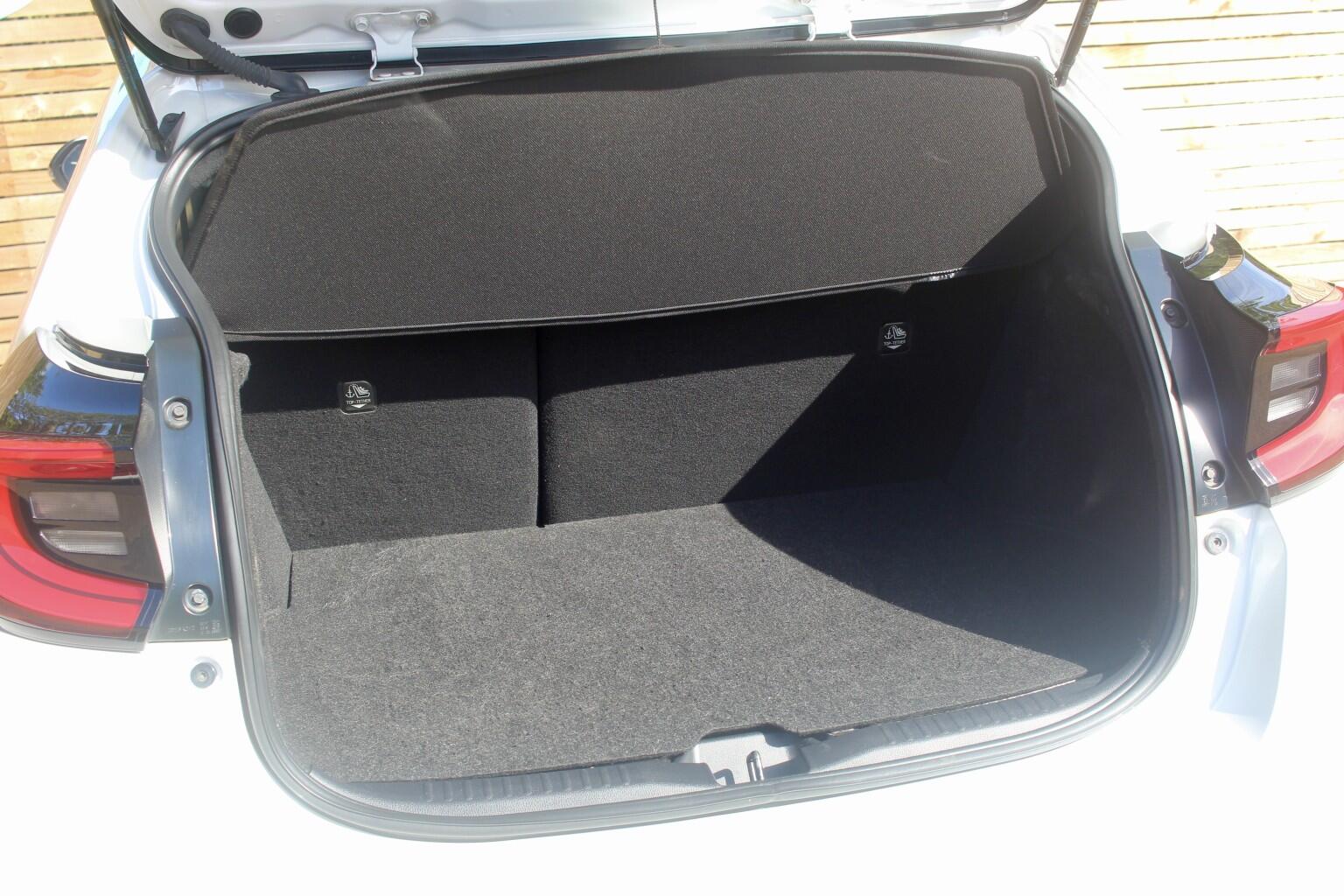 Toyota Yaris view 27