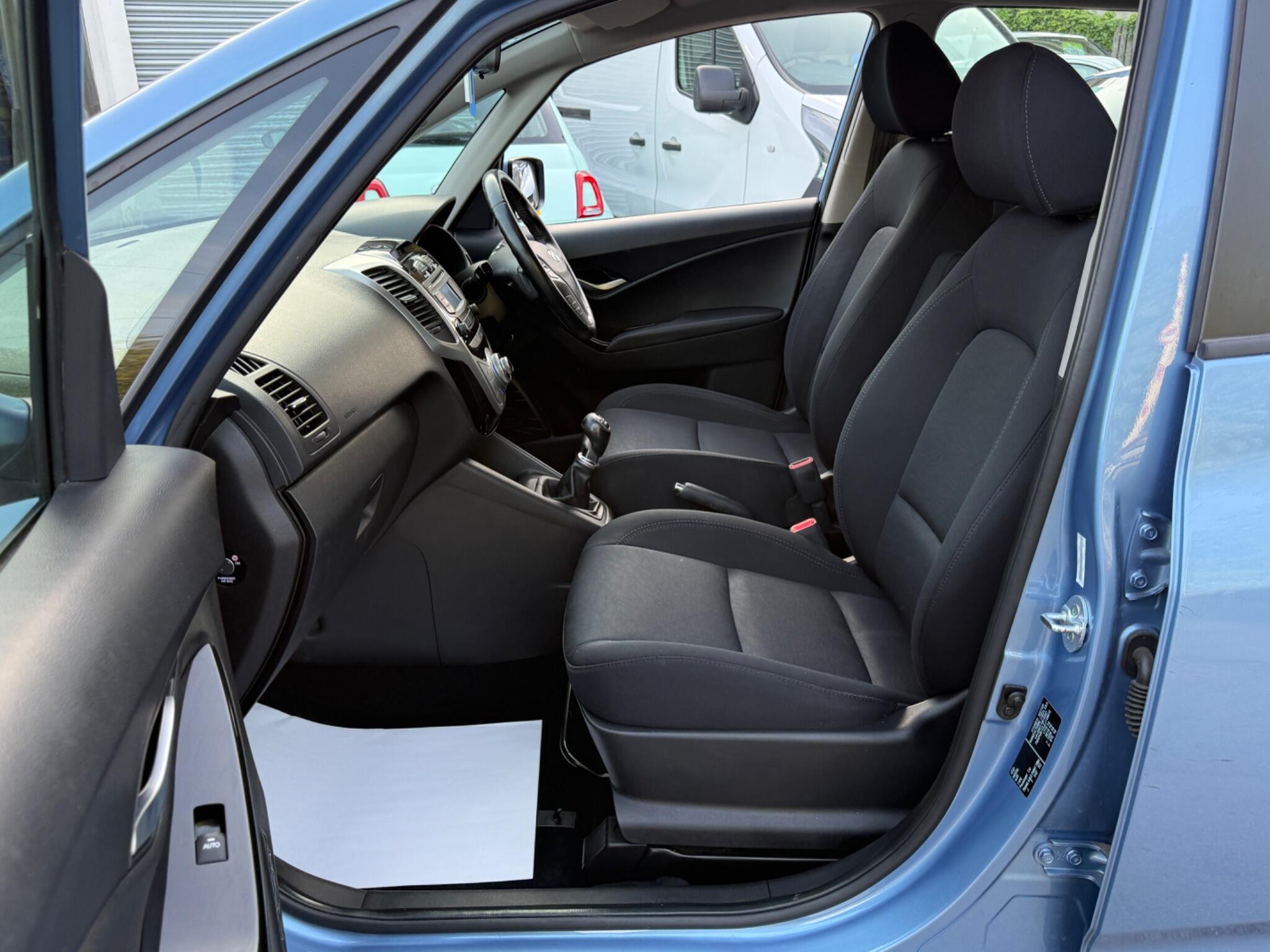 Hyundai ix20 - Image 48