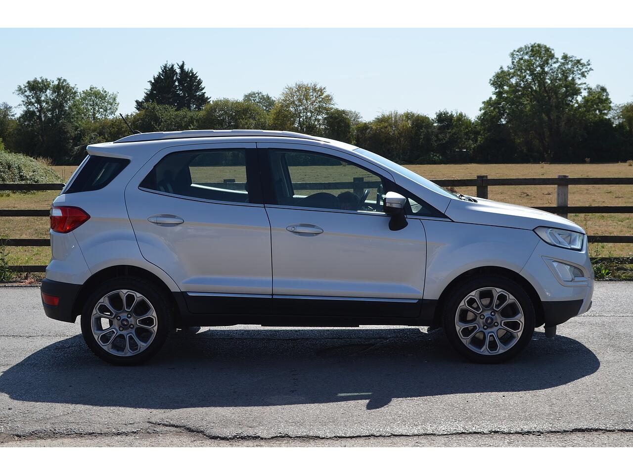 Ford EcoSport view 10