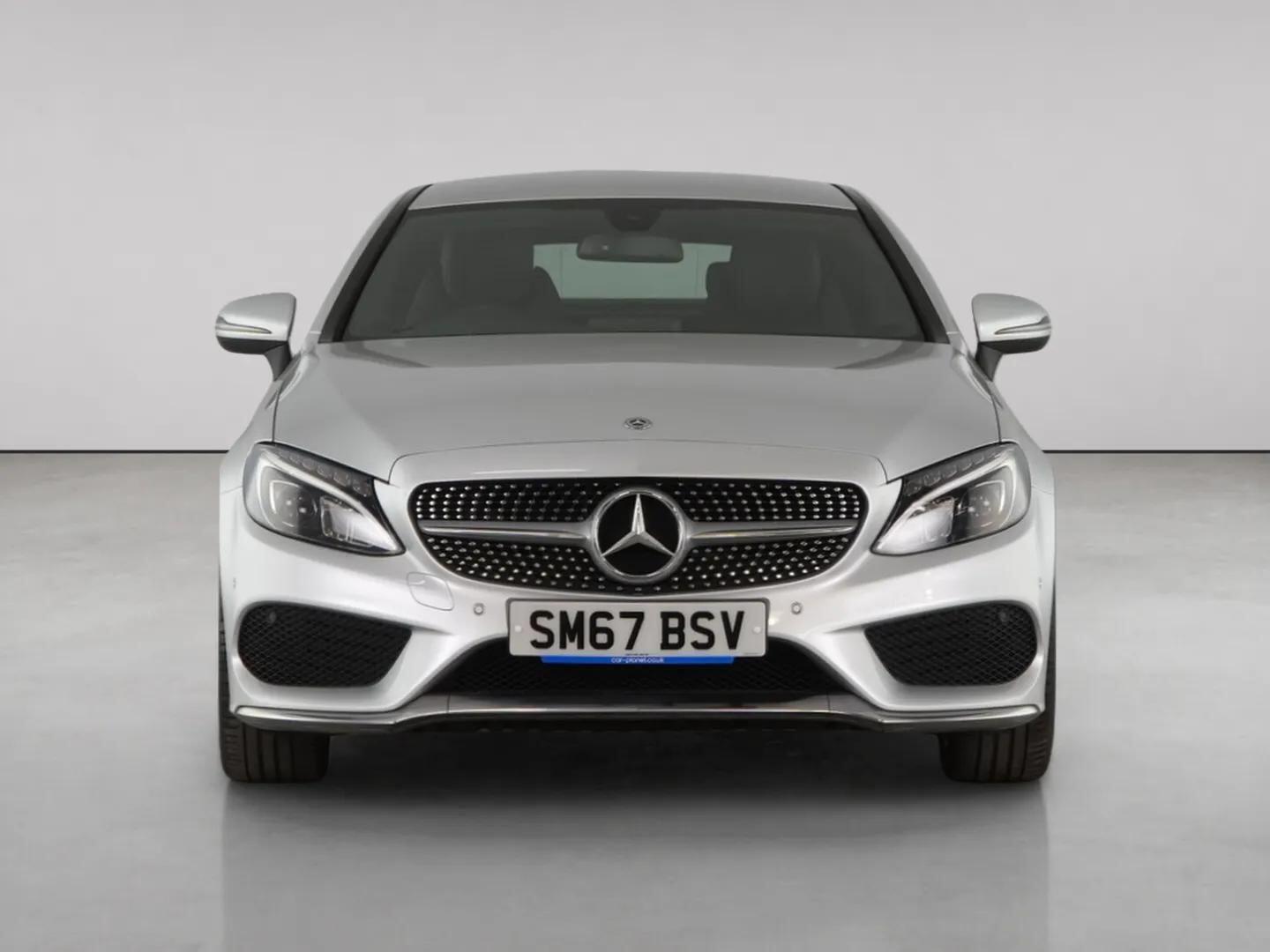 Mercedes-Benz C-Class view 5