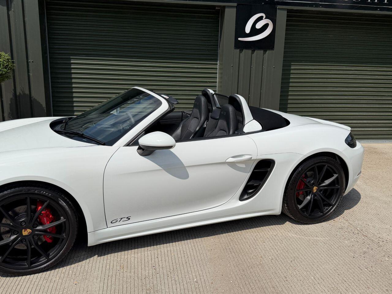 Porsche 718 Boxster view 15