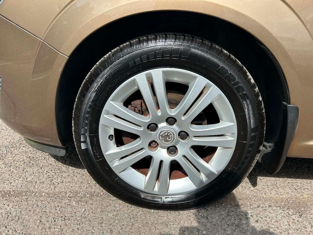 Vauxhall Zafira view 21