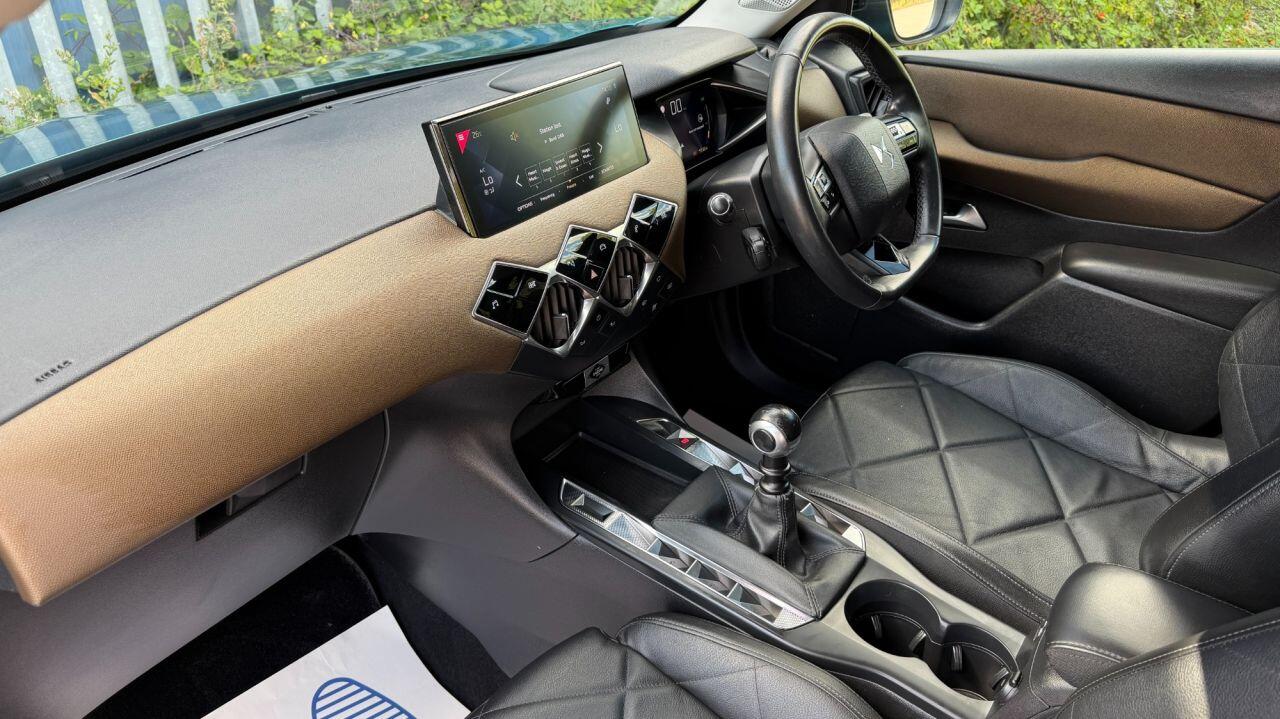 DS Automobiles DS 3 Crossback view 8