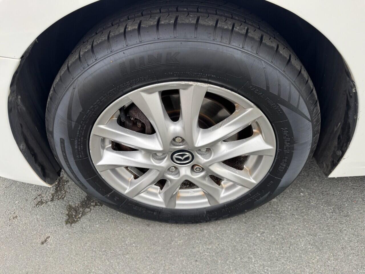 Mazda Mazda3 view 44