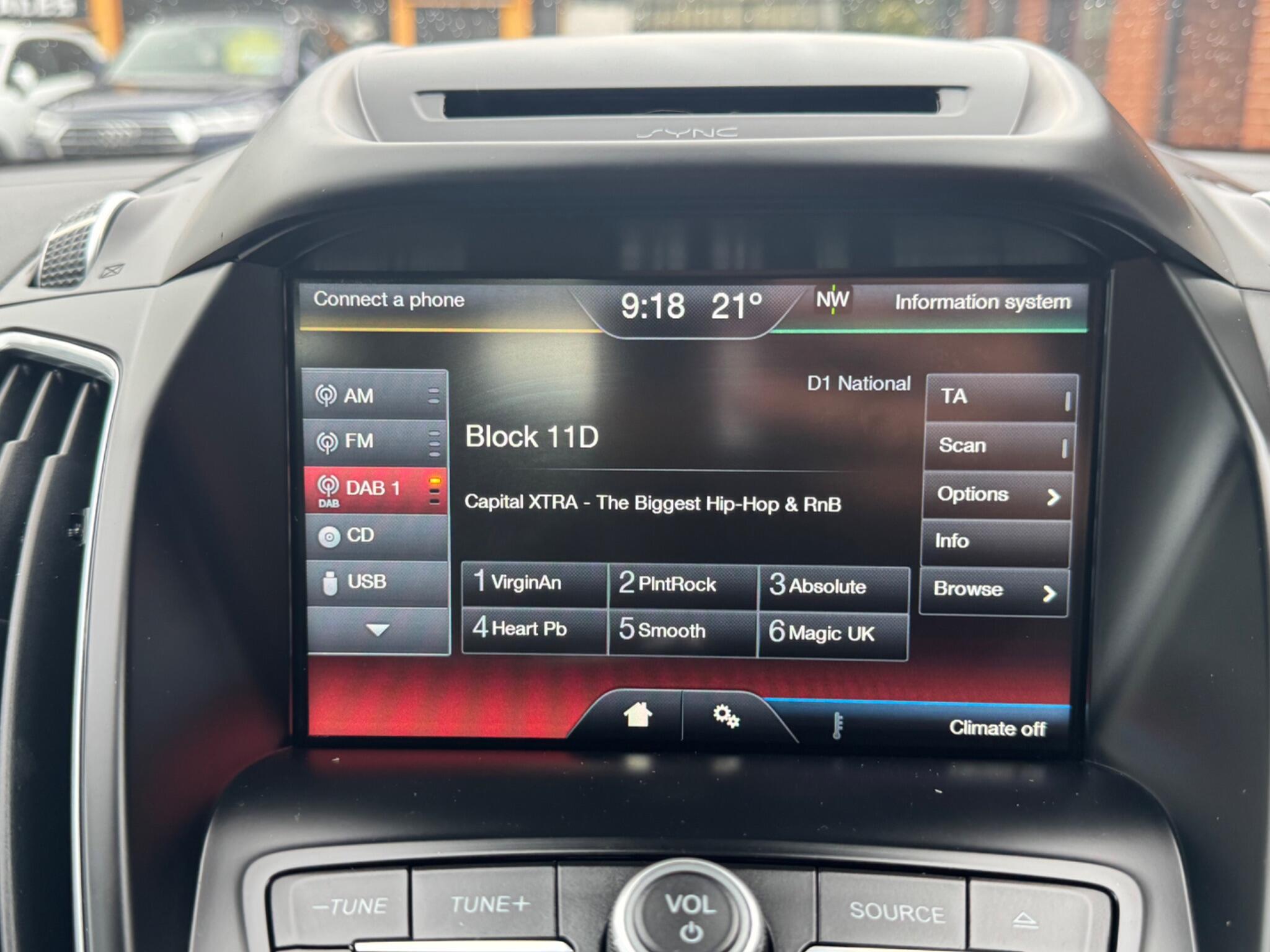 Ford C-Max view 19